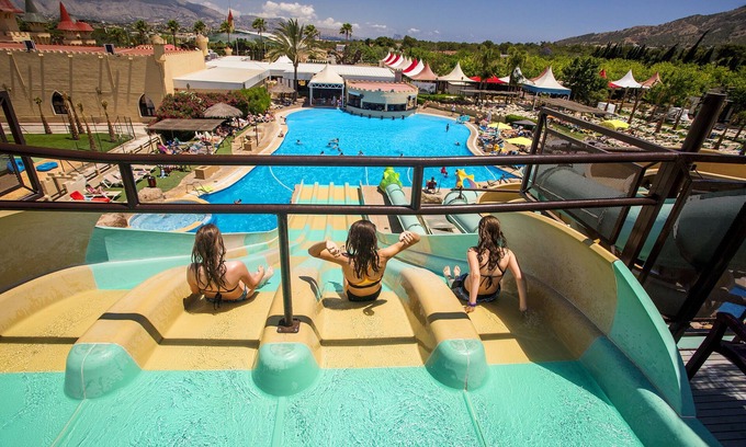 L'Alfas del Pi Resort | Magic Robin Hood Waterpark Lodge Resort