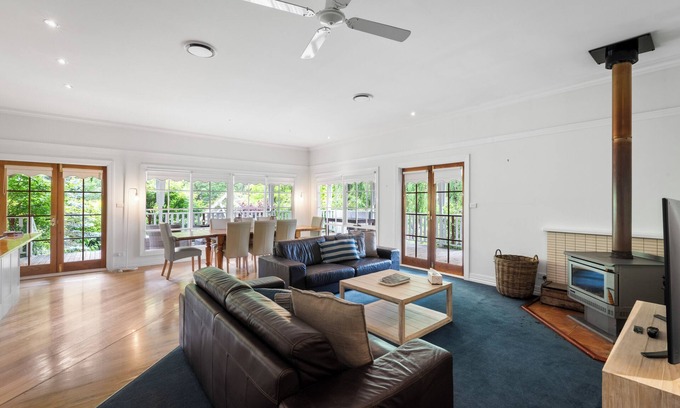 Lucaston House | Magical Lucindale - Gorgeous 4 Bedroom House - Lucaston