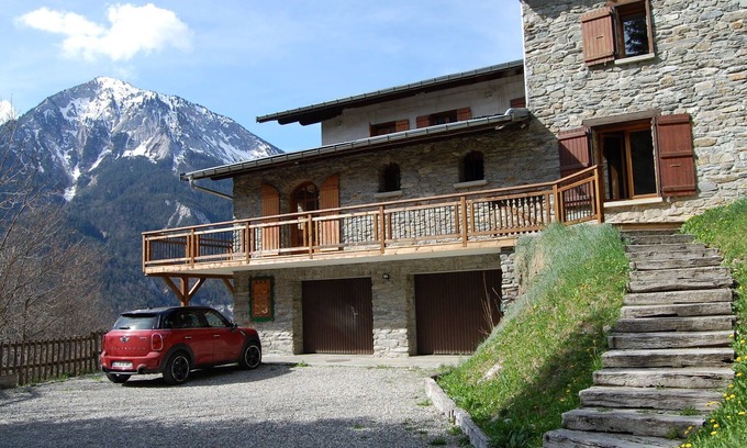 Champagny-en-Vanoise Ski Chalet | Magnificent chalet with sauna