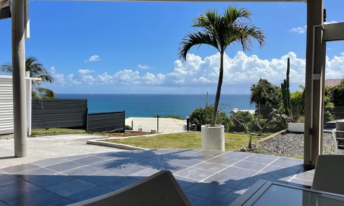 L'Houezel Apartment | Magnificent sea view for this spacious single-storey apartment