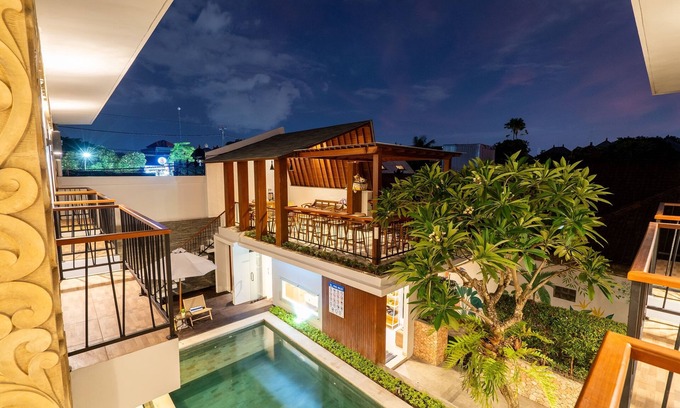 Central Seminyak Bed & Breakfast | Mahesa Suites Seminyak