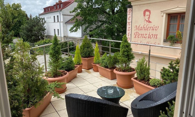 Jihlava Hotel | Mahleruv Penzion Na Hradbách