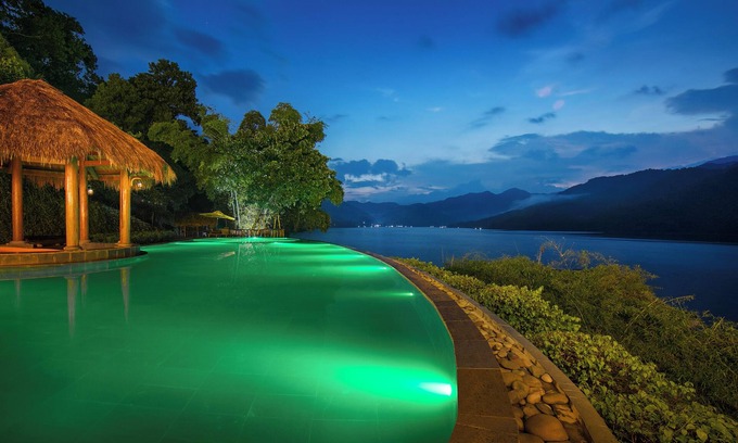Mai Chau Hotel | Mai Chau Hideaway Lake Resort
