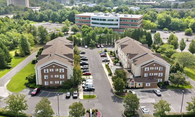 Mount Laurel Hotel | MainStay Suites Mt. Laurel - Philadelphia