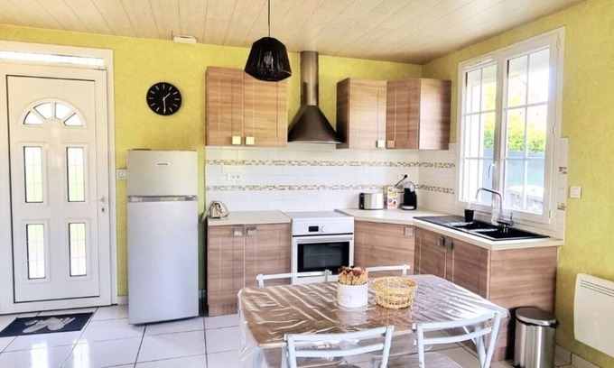 Saint-Sulpice-le-Gueretois House | Maisonnette Agréable Pour 4 Pers, au Calme