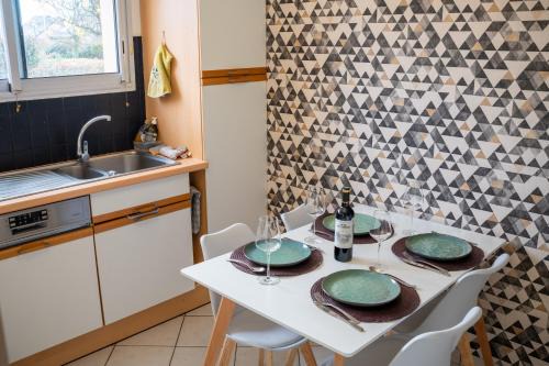 Laval Apartment | Maison, 3 ch, Proximité Gare,C Commercial,C ville