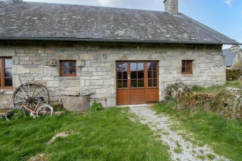 Chaumeil House | Maison authentique en granit - Chaumeil - Cheminée