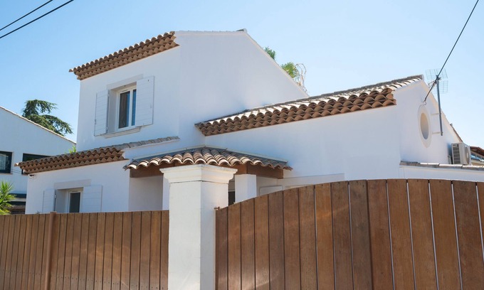 Hyeres House | Maison Avec Jaccuzi à Deux Rues des Plages de l 'ayguade
