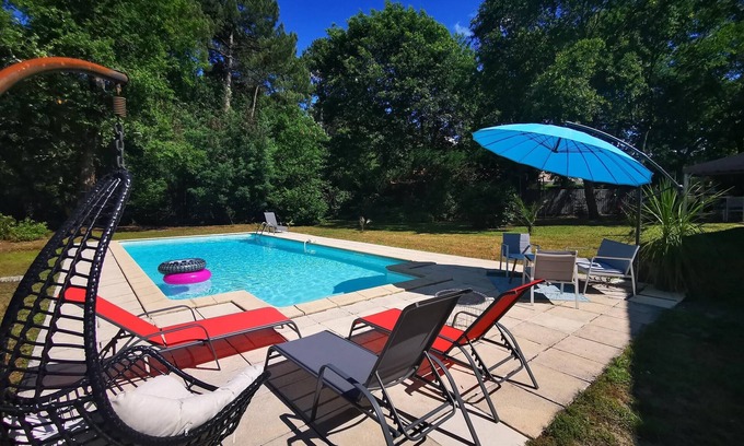 Cestas House | Maison Avec Piscine, 3 Chambres, en Lisière de Forêt sur Cestas