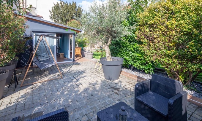 Louis Bertrand-Mirabeau-Semard House | Maison Avec spa et Piscine Privée à Paris Animaux de Compagnie pas Accepté