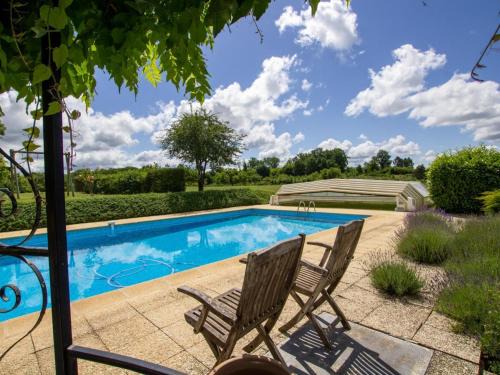 Thenon House | Maison campagnarde avec piscine, animaux acceptés, Wi-Fi, parking, cheminée - FR-1-616-424