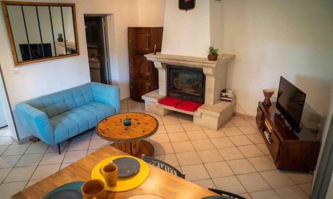 Lafox House | Maison chaleureuse avec exterieur près de la ville