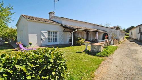 Lannes House | Maison charmante à Lannes avec terrasse et jardin, animaux acceptés