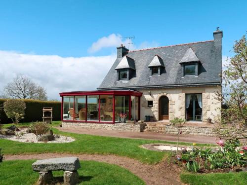 Pedernec House | Maison charmante à Pédernec avec jardin spacieux