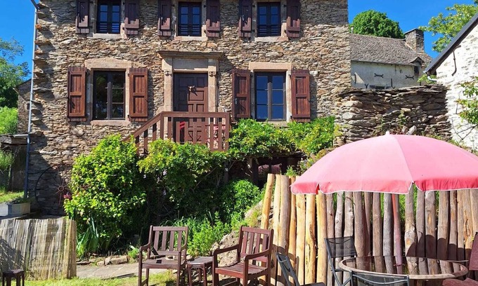 Ayssenes Cottage | Maison de Caractère Dans un Hameau Proche des Lacs du Lévezou/Villefranche