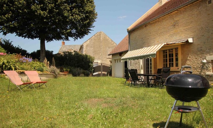 Langrune-sur-Mer House | Maison de caractère Caprice Normand, jardin clos, 7min à pied des plages