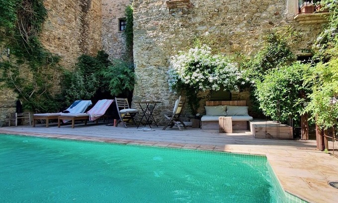 Sant Jordi Desvalls House | Maison de Village 10/12 Personnes Piscine à 20 Minutes de Gérone et de Lescala