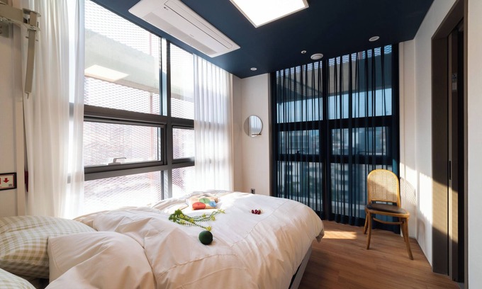 Seogyo-dong Bed & Breakfast | Maison de Wave 1
