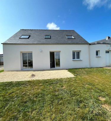 Plouguerneau House | Maison familiale spacieuse à Plouguerneau avec jardin