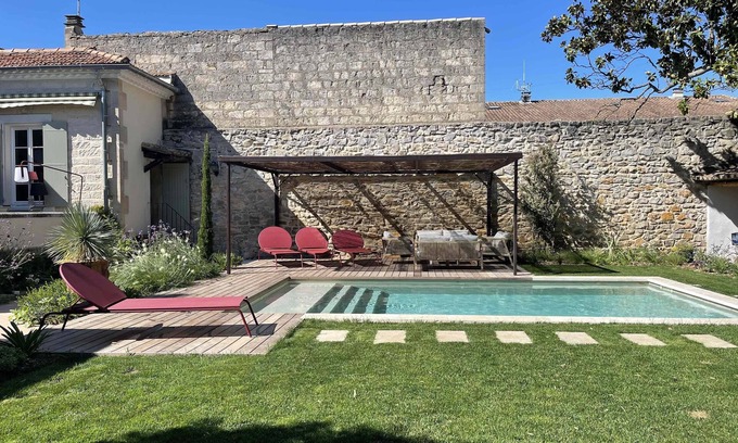 Saint-Laurent-d'Aigouze Villa | Maison de Maître in the Camargue.