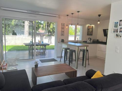 Eaubonne Villa | Maison moderne à 25 minutes du centre Paris et JO 2024
