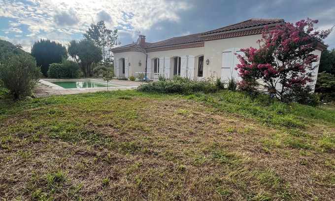 Antin Villa | Maison Paisible à la Campagne