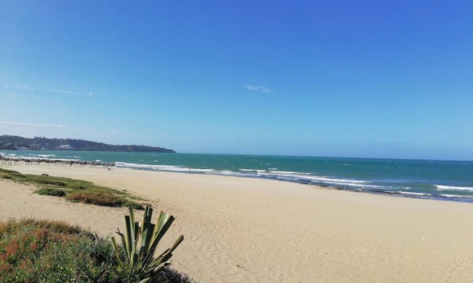 El Menzah 5 House | Maison Près de Toutes les Commodités à 1 Minutes de la Plage