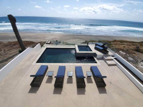 La Fonda House | Majestic Beachfront Hideaway