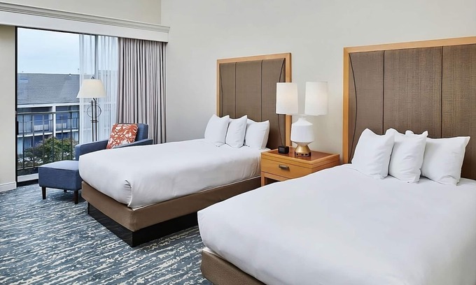 Berkeley Hotel | Making The Best Memories Along The Way! Indoor Pool, Pets Allowed, Balcony!