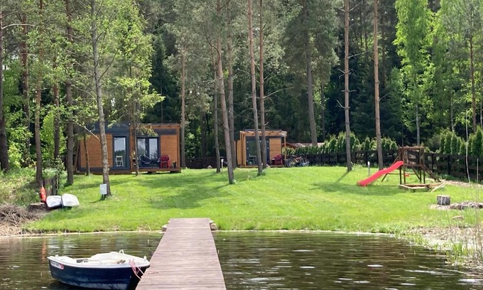 Szeligi Cabin | Makosieje Resort-komfortowy domek 15m od jeziora,widok na jezioro,ogrzewanie,wi-fi