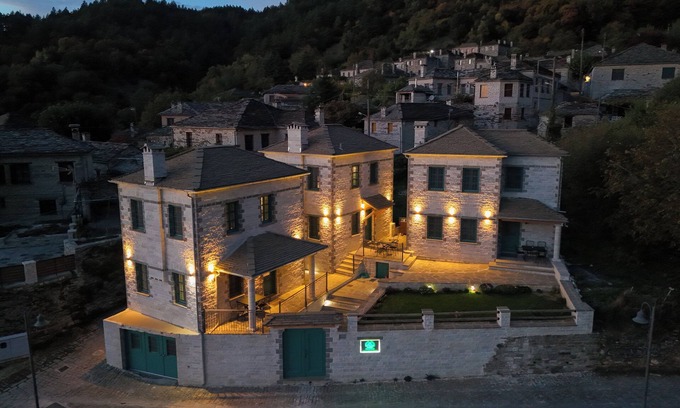 Papigo Villa | MAKRIS Papigo luxury suites