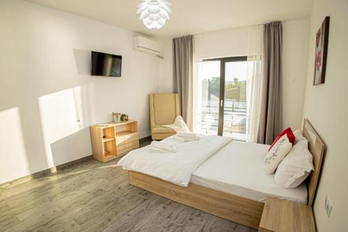 Orsova House | Mala House