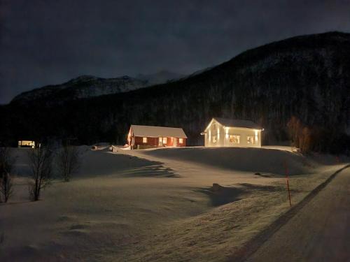 Kvaloya House | Malangen Lodge
