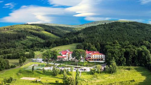 Czerniawa-Zdroj Hotel | Malinowy Dwór Hotel Medical SPA