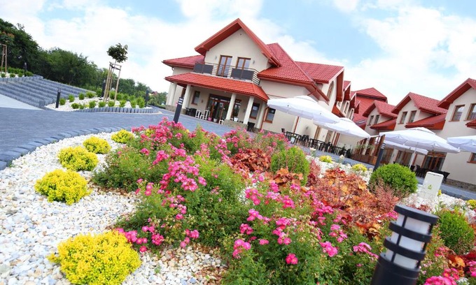 Wielun Hotel | Malinowy Dwór Wieluń