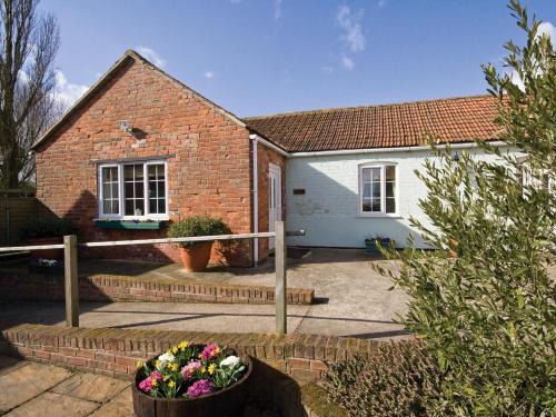 Boston House | Mallard Cottage - E3751