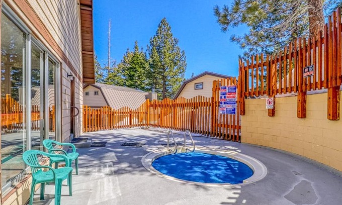 Mammoth Lakes Hotel | Mammoth View Villas 35