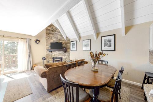 Mammoth Lakes Apartment | Mammoth View Villas 24