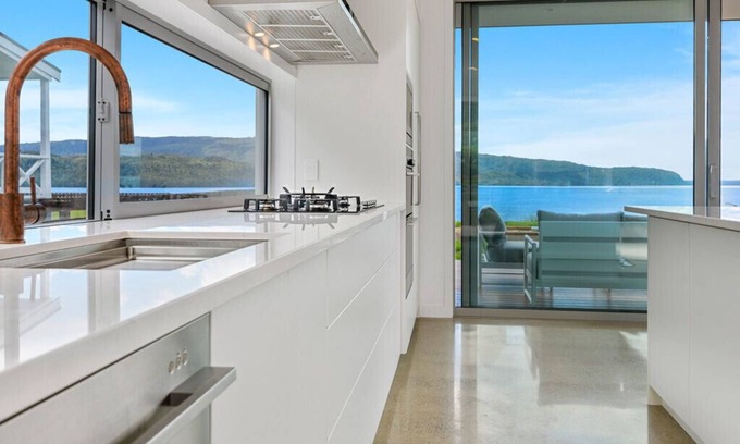 Lake Tarawera Cottage | Mana Sarovar - Lake Tarawera Home