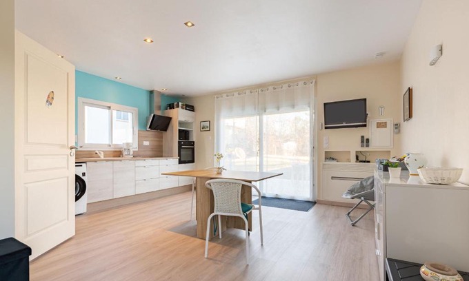 Vaux-sur-Mer Apartment | Manava