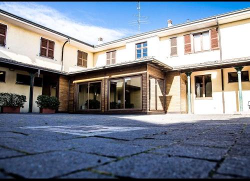 Romentino House | Manfredi ristorante con alloggio
