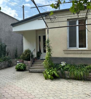 Mirzaani House | Mango guest house