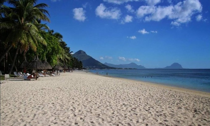 Flic-en-Flac Hotel | Manisa Hotel