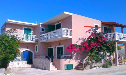 Sucuraj Apartment | Manora Sucuraj one bedroom apartment