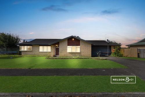 Manurewa House | Manukau Room Accommodation