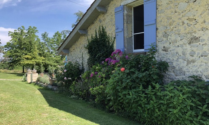 Moncrabeau Cottage | Marcadis Gite @Finders Keepers France. Adult only site with 16 acres and a lake