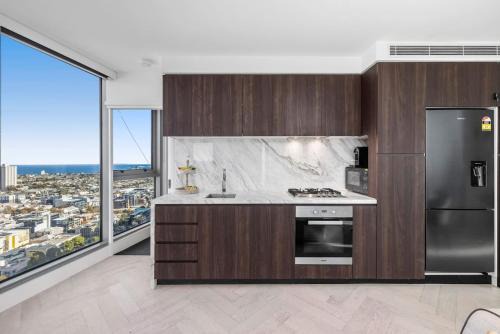 Southbank Apartment | Marco Metropolitan Escape
