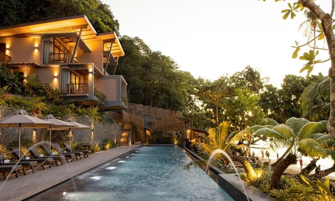 El Nido Resort | Maremegmeg Beach Club