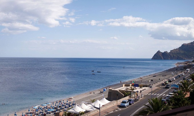 Santa Teresa di Riva House | Marina Di Savoca