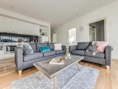 Bellerive Apartment | Marina View Apartment